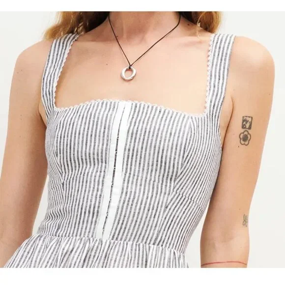 Reformation Tagliatelle Dress in Vineyard - Picture 2 of 7